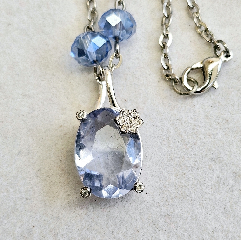 SET Blue Bead Silvertone Necklace with Blue Crackle Glass Stretch Bracelet - Picture 9 of 16